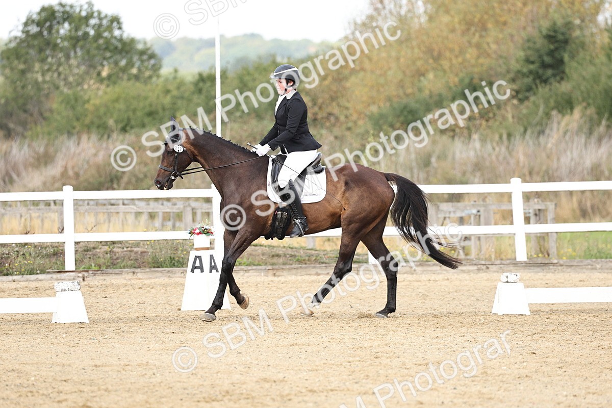 SBM_018180 - Class 16 - Novice 5 - 11.12-12.01