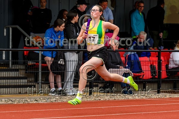 Relays25-916522 - Track Female Set One