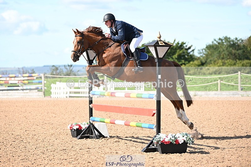 240913A-112105-03864 - Cls 14 Snr Newcomers