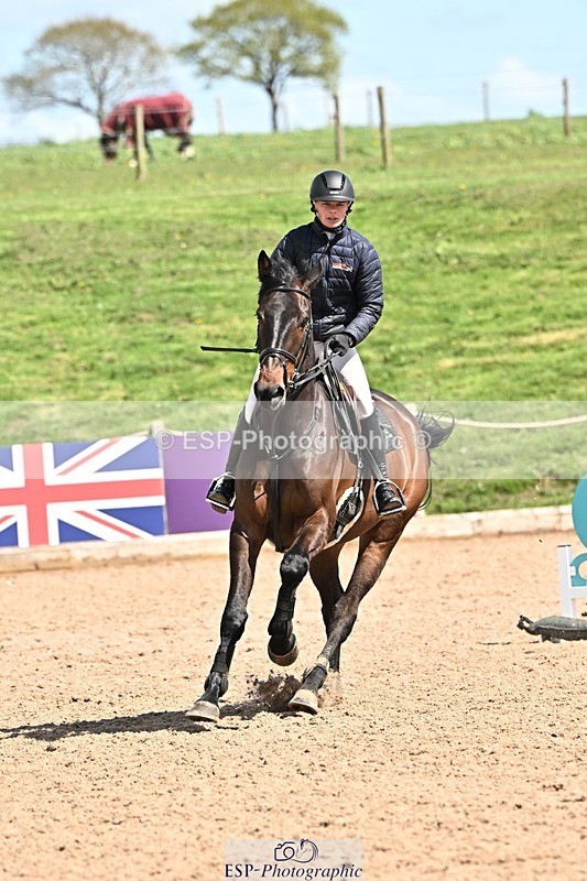 250416-132341-01052 - Cls 4 Newcomers and 1.10m