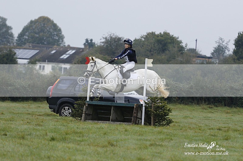 WWHT 171021 0544 - Novice Restricted (0.80m)  17/10/21