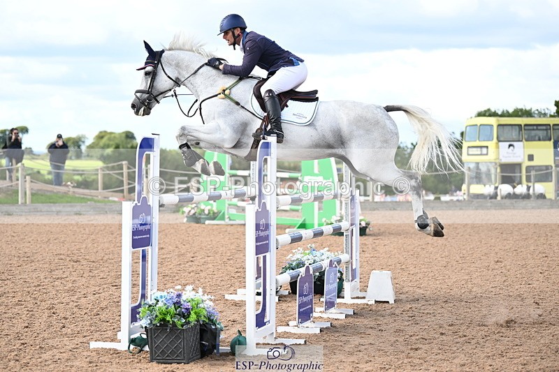 240912A-143305-02204 - Cls 5 National 1.30m Open