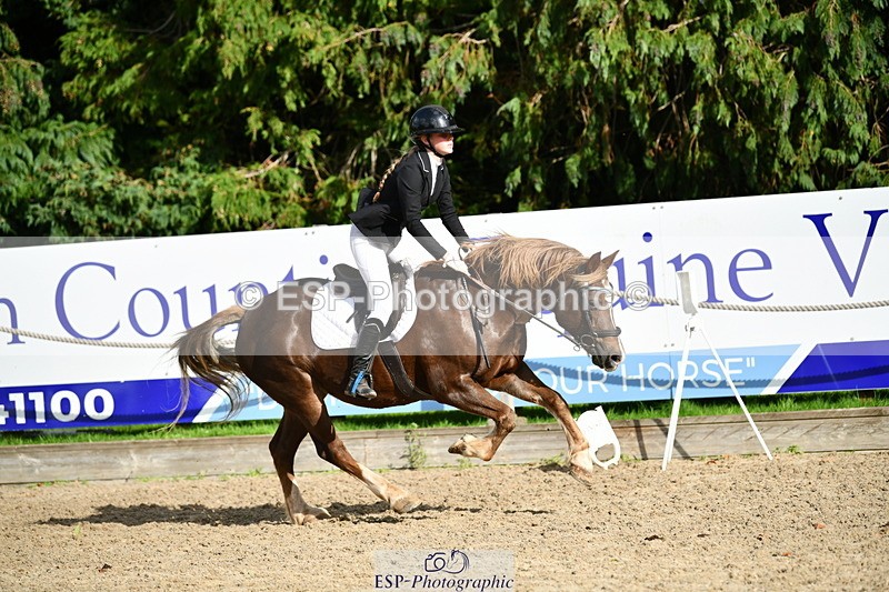 251004A-145723-01599 - Classes 8 & 9 70cm