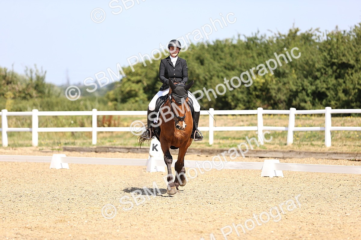 SBM_009458 - Novice 5 - 9.50-10.53