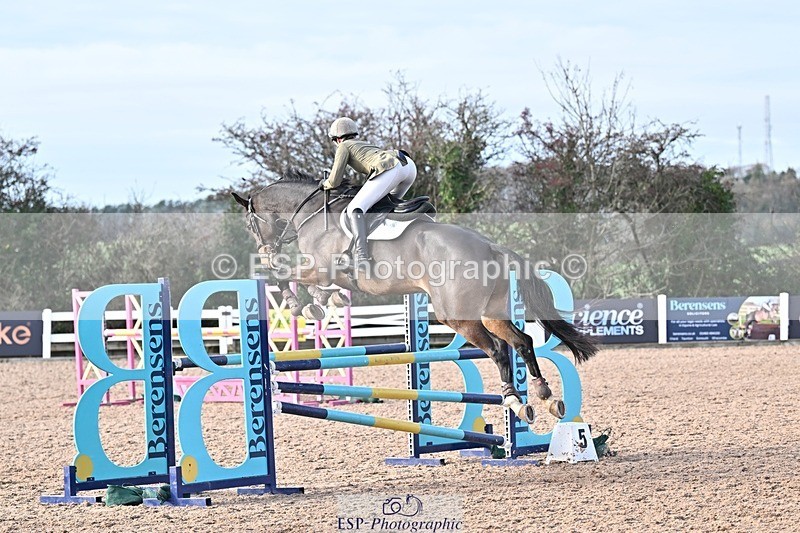 251126-122543-00448 - Cls 4 Newcomers and 1.10m