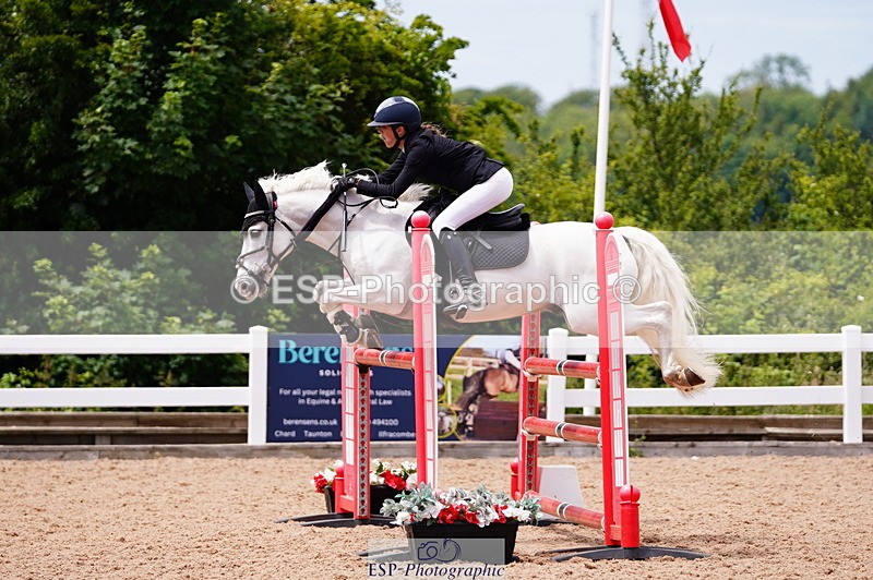 240629A-130450-05556 - Cls 18 Newcomers and 1m Open