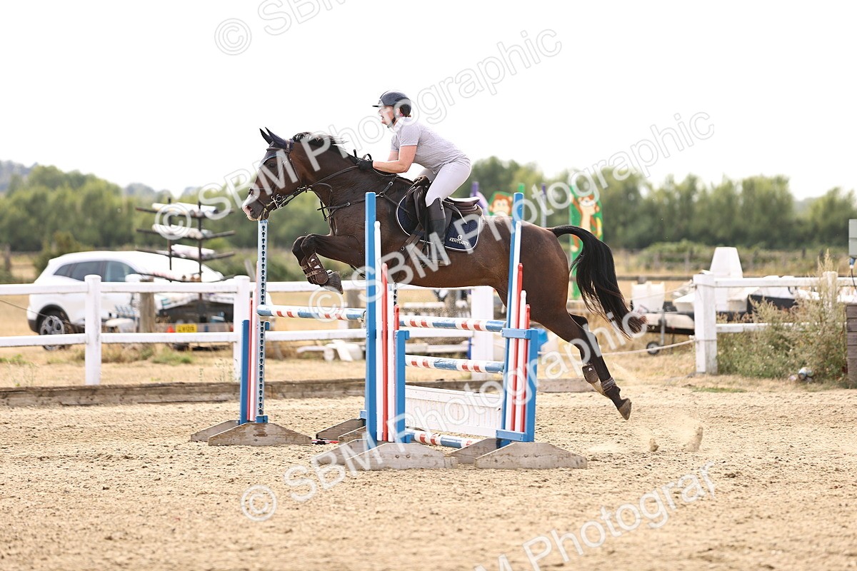 SBM_001522 - Class 6 - Senior Newcomers 1.10m