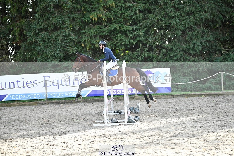 251004A-153039-01849 - Classes 8 & 9 70cm