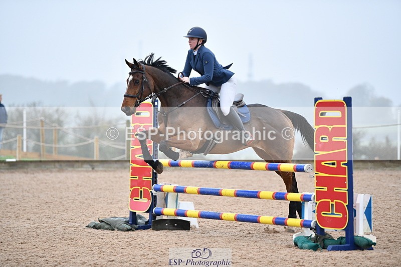 241102A-105633-04136 - SAT Cls 9 British Novice and 90cm Open