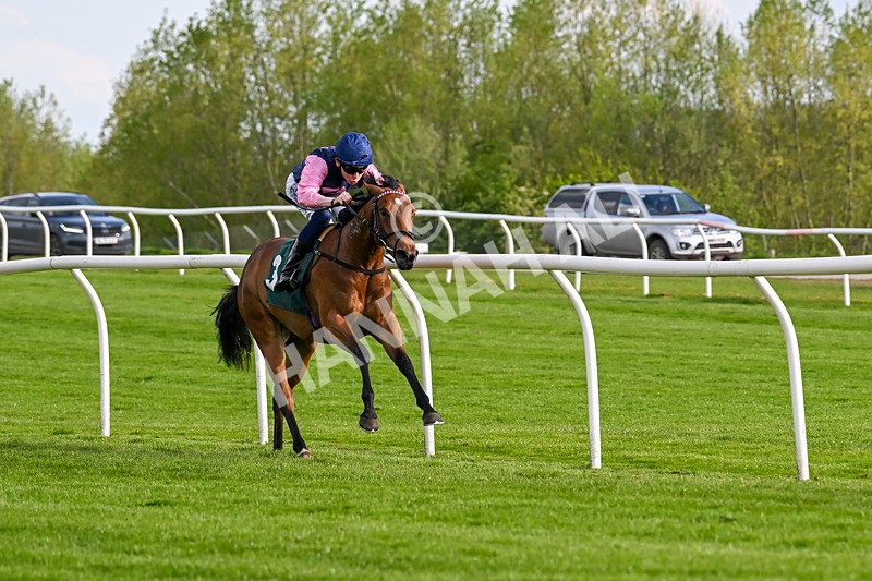 300424-Race 2-Englemere-2427 - Race 2