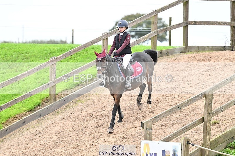 250920-154918-01790 - Cls 21 Pony Intro 80cm Derby