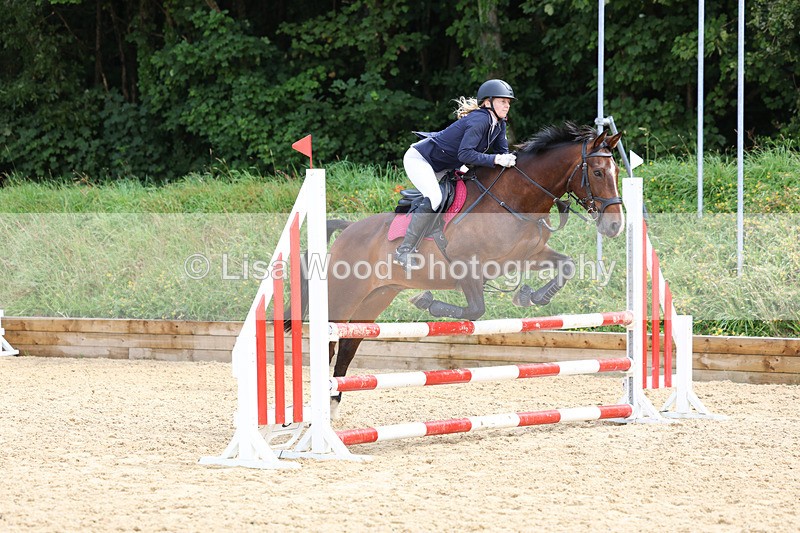 3E7A9899 - Class 9: Senior British Novice/90cm open