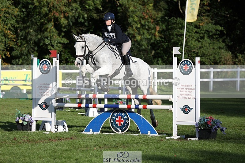 231022-153136-29821 - 437-DONBEG.GREY-Hannah.Underhill-TrotUp+SJ