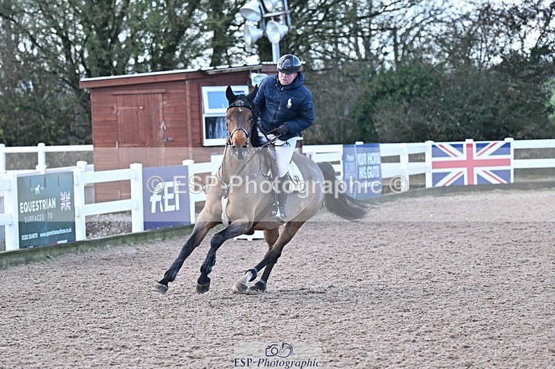 251203-130456-00621 - Cls 4 Newcomers and 1.10m Open