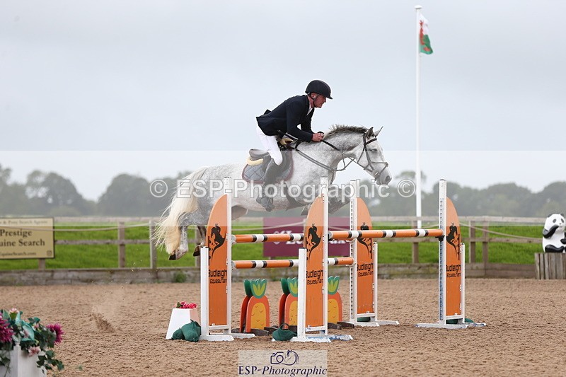 230812A-121156-08720 - Cls 32 Foxhunter