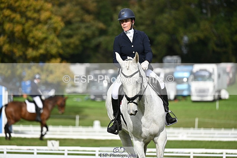 251024A-134324-12221 - D-364-Samantha.Holland