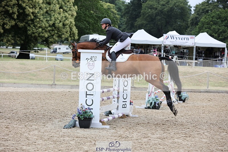 250705A-104721-13900 - Cls 33 Snr British Novice and 90cm Open