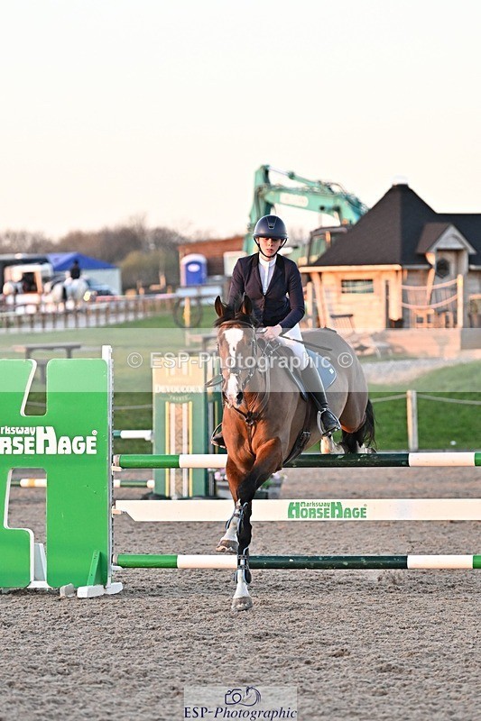 250401-193445-01059 - 100cm Cl;asses