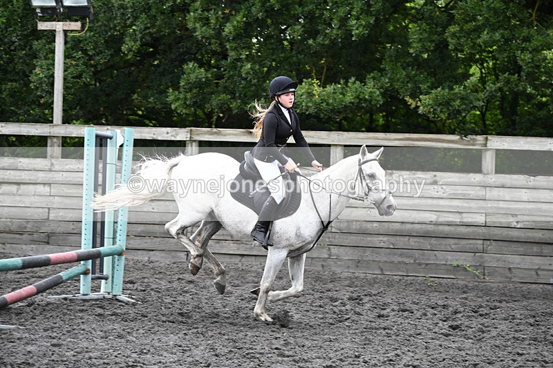 WJ6_0129 - Class 13 Novice 60cm