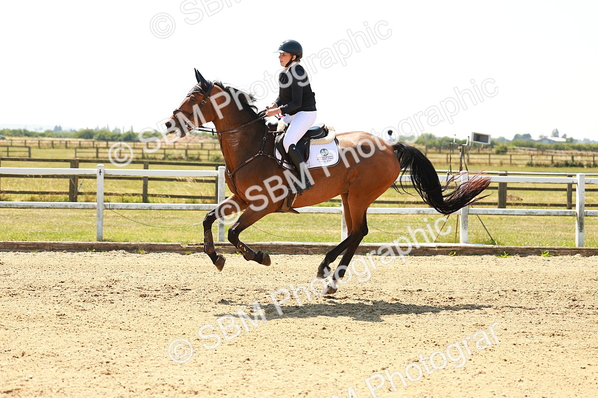 SBM_001631 - Class 4 - Senior Newcomers - 1.10m