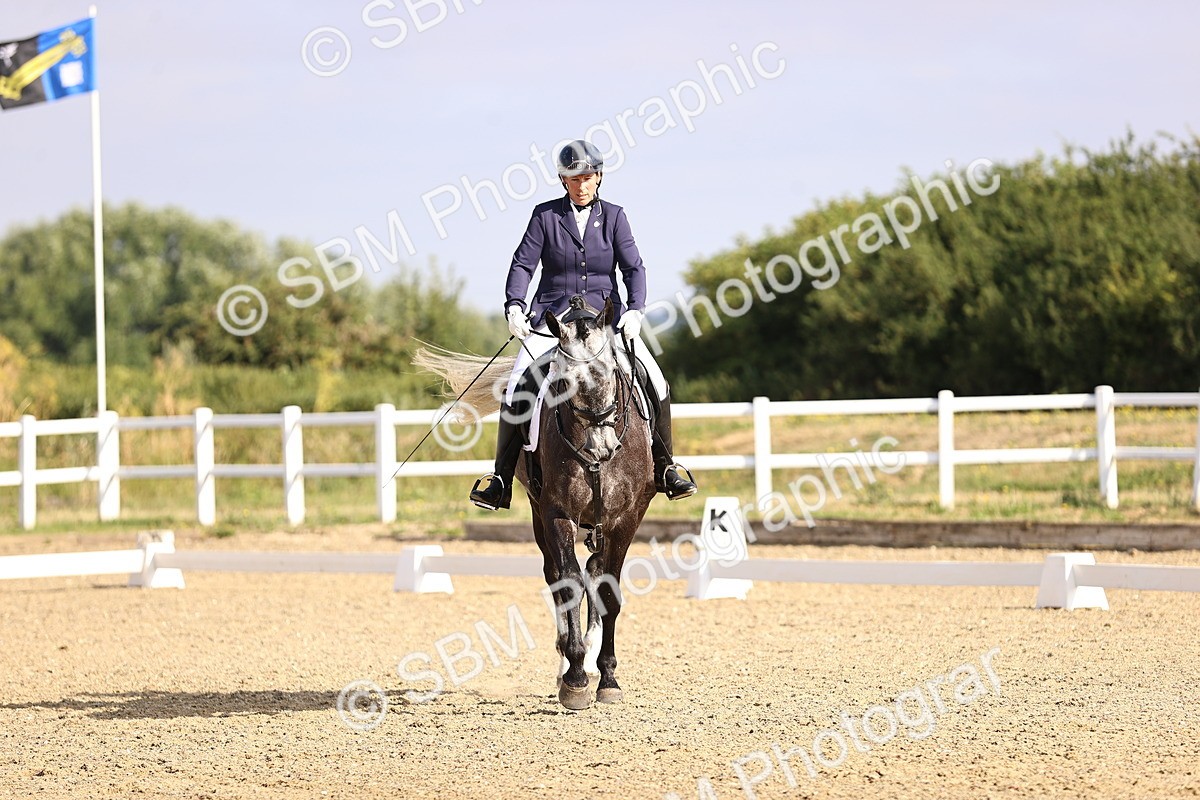 SBM_008517 - Novice 5 - 08.30-9.33