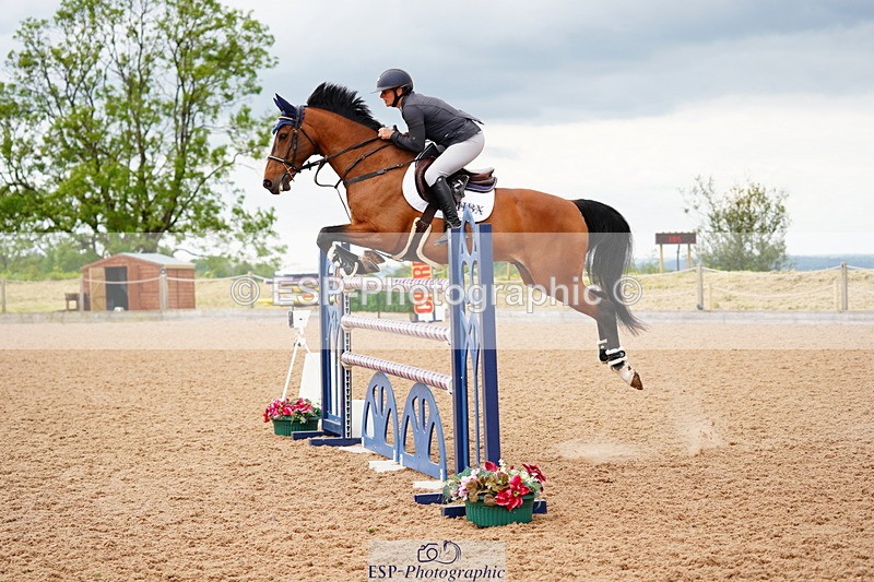 240524A-145240-04389 - Cls 18 National 1.40m