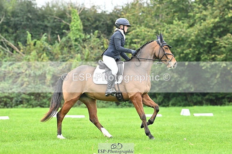 241024-134002-04176 - 328-Zara.Head-FOURFIELDS.LOVEHEART