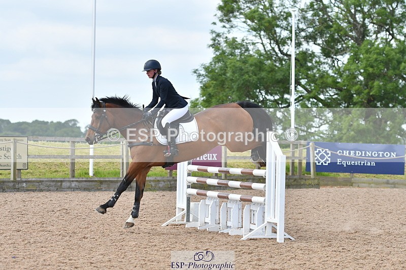 240609A-111001-04437 - Cls 17 Snr 1.05m Open