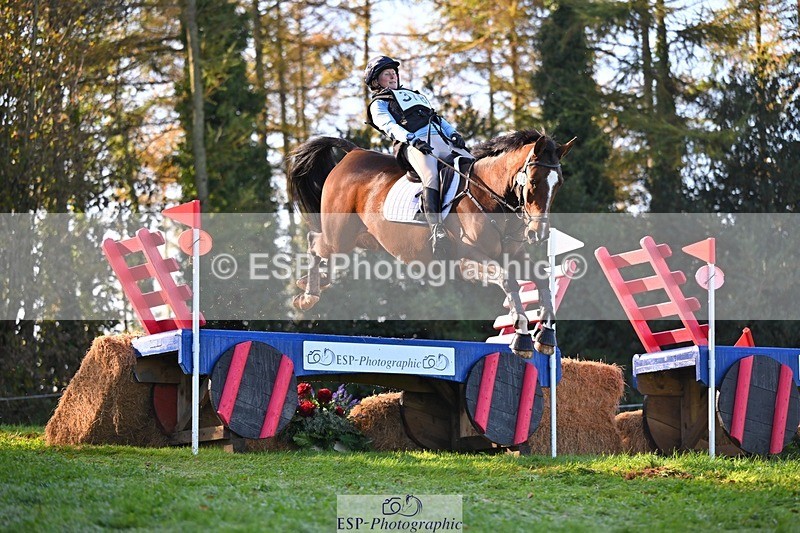 241026-112238-11935 - 378-Fern.Hordern-SHES.ALL.THAT