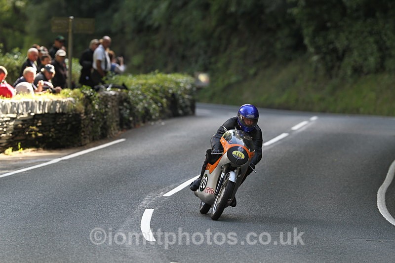 FOM_1257 - Classic TT Lap of honour