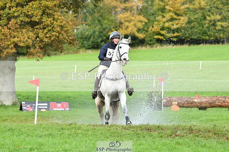 251025A-154306-21895 - G-572-Laura.Pitman With Trot Up