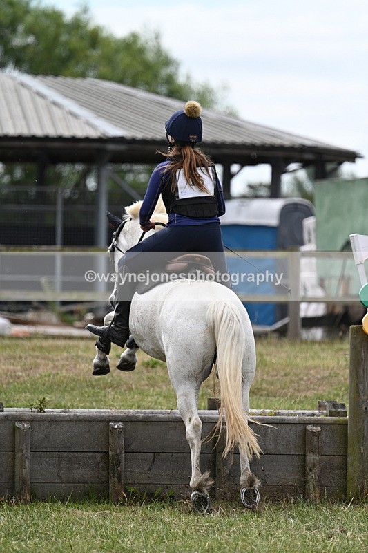 WJ7_5122 - 60cm XC Time 10:17 to 10:49