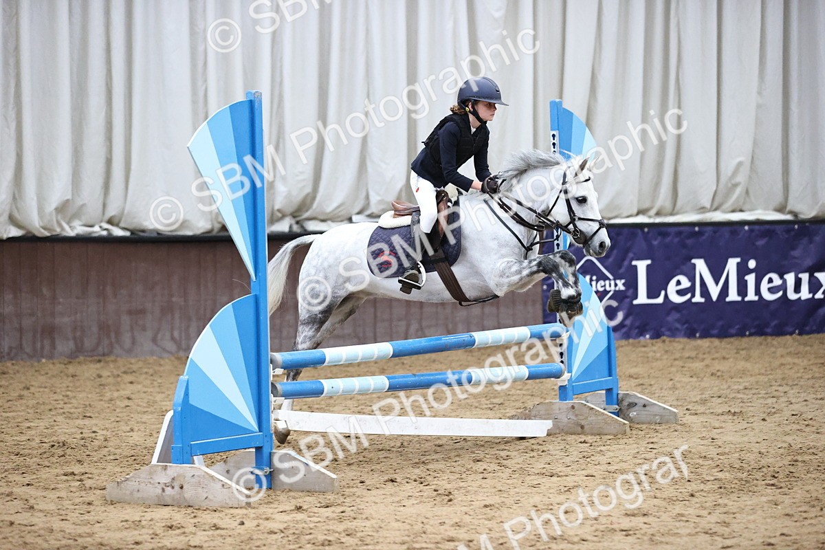 SBM_001474 - Class 5 - Henlow Veterinary Hospital 70cm