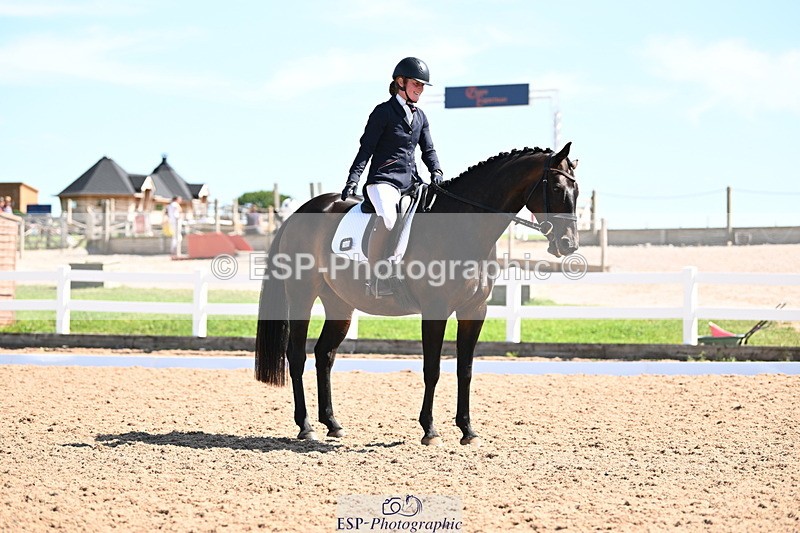 240816A-114539-04118 - 249-Georgina.Young-Minuet1v