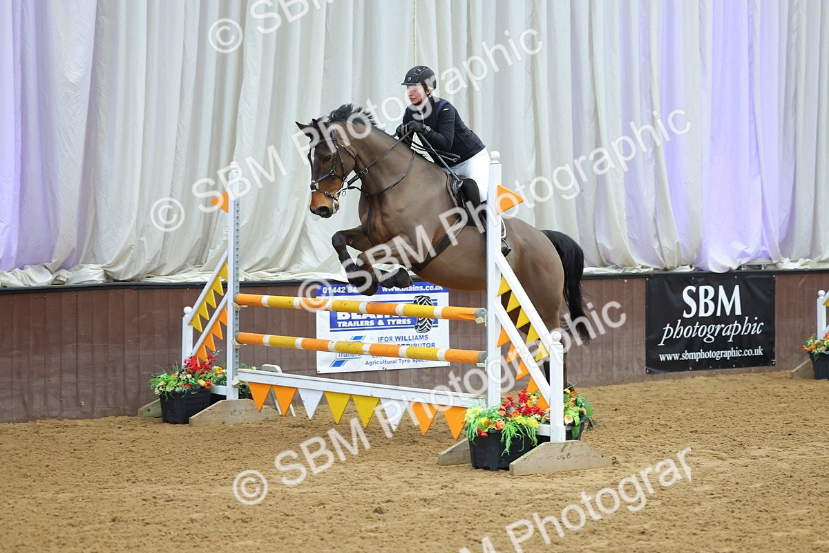 SBM_009884 - Class 21 - Nupafeed Supplements Senior Discovery/ 1m Open - First Round (1.00m)