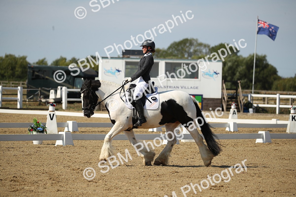 SBM_004181 - Class 11 - Novice 5 - 10.24-11.20