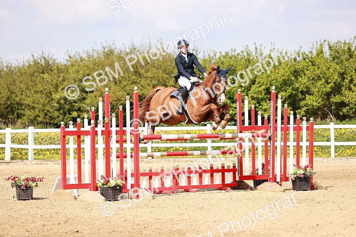  - Class 26 - Senior Foxhunter - 1.20m