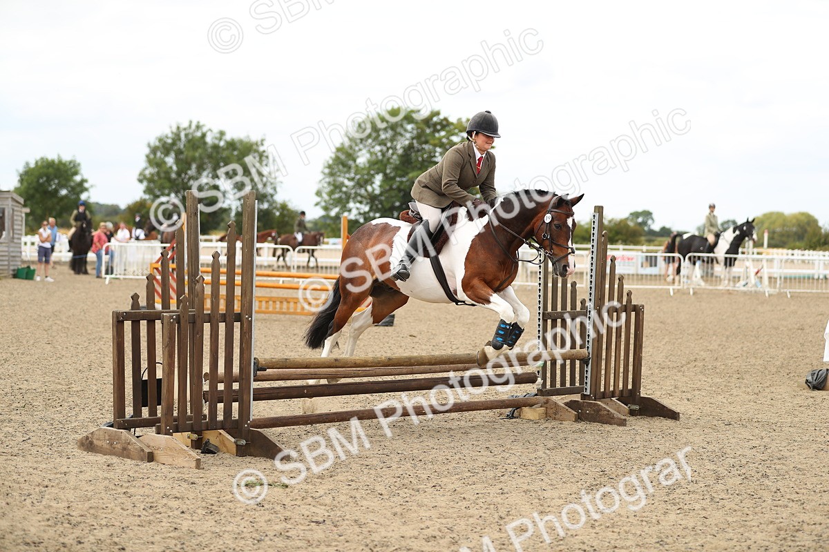 SBM_05580 - Class 48a Style & Performance 70cm (15-19)