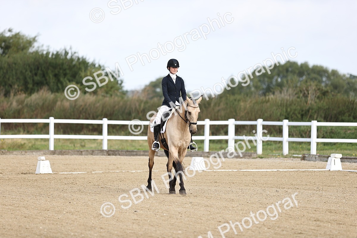 SBM_015292 - Class 14 - Novice 23 - 9.05-10.08