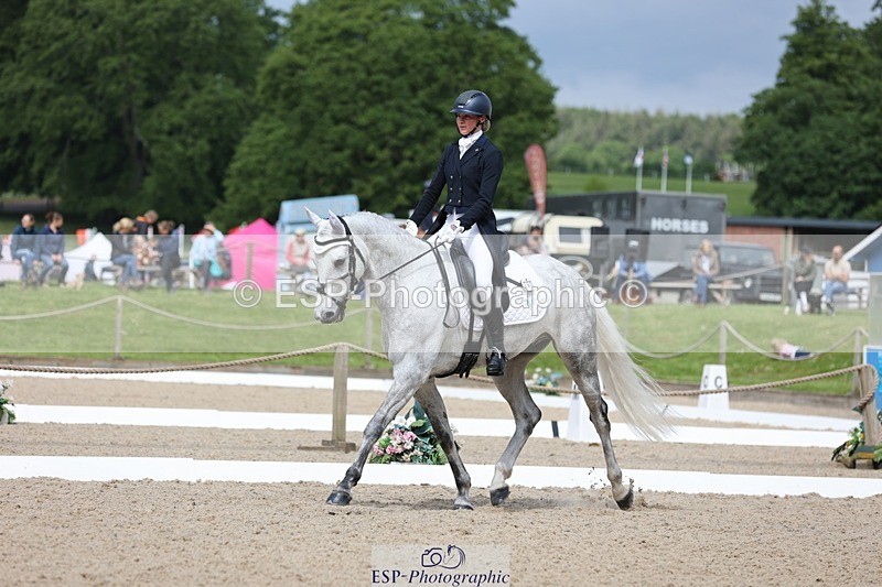 240524-110031-07565 - 267-VAN_KAUNITZ-Jemima_Howden