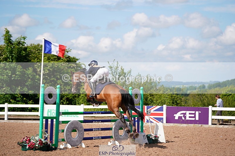 240525A-094646-05183 - Cls 13 Snr 1.05m and 1.10m