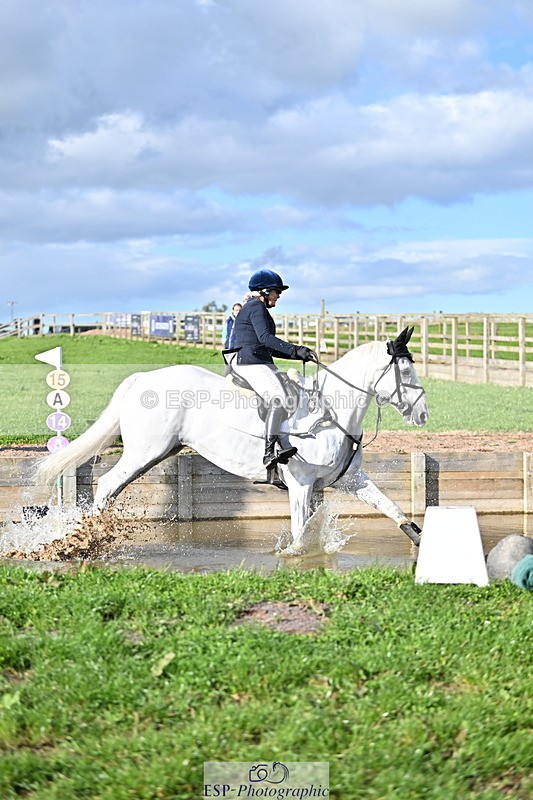 240912A-165635-02675 - Cls 7 Snr 90cm Open Speed Derby