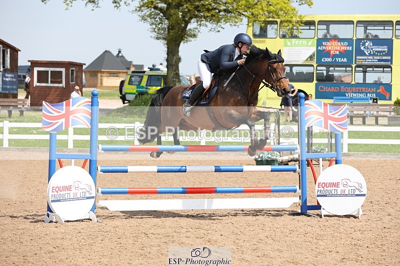 240510A-144012-07775 - Cls 17 1.05m National Am Quali