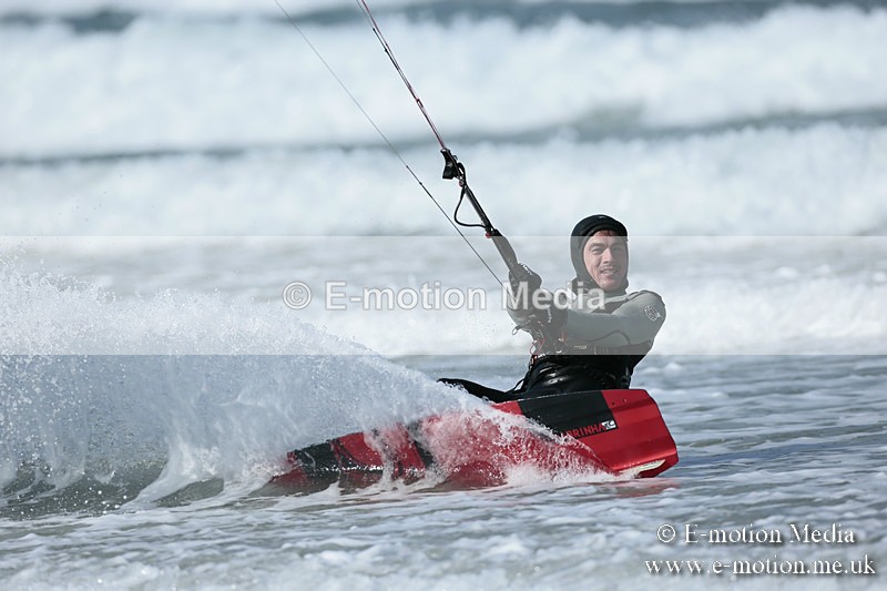 KS 020413-30 - Kite Surfing