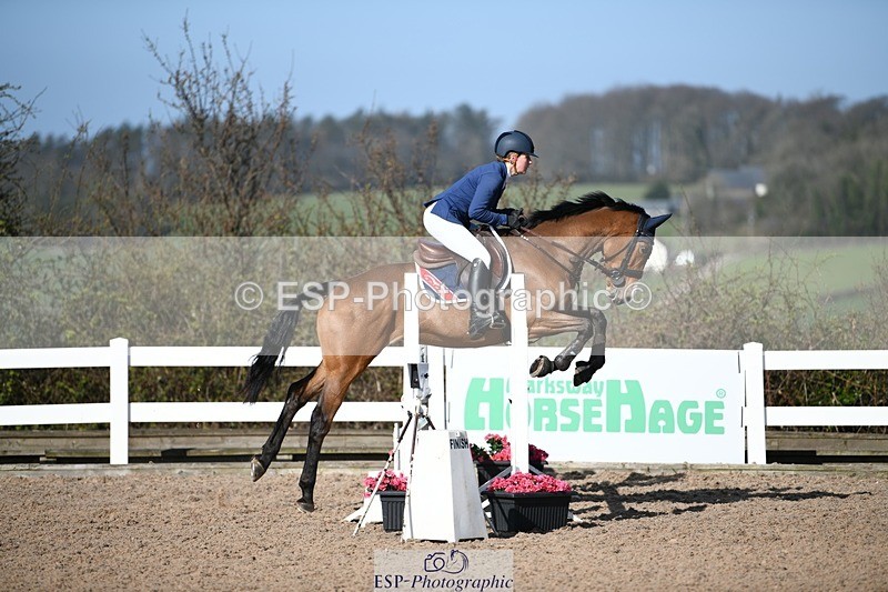 250330-101915-06067 - Cls 32 British Novice and 90cm