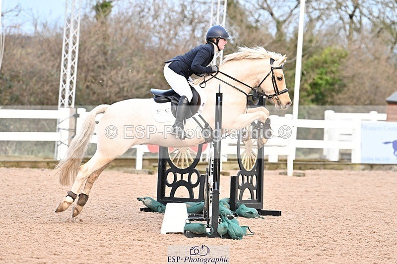 250112-091236-00599 - Cls 15 British Novice and 90cm Open