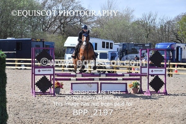 BPP_2197 - CLASS 22 SUN Senior BritiNovice/ 90cm Open