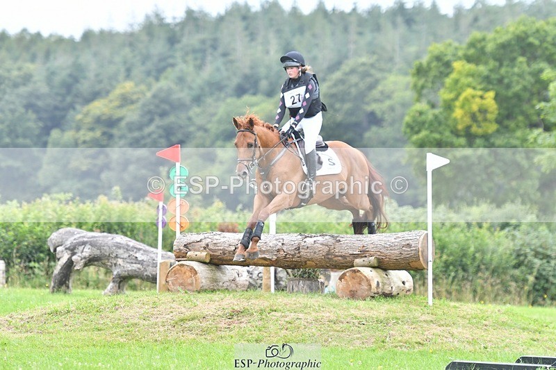 240803-124304-04279 - 027-Tabitha_Trevelyan-Johnson-DUEL_IN_THE_SUN