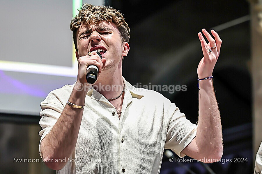 Soul 2024-22 - Swindon Jazz & Soul Festival 2024