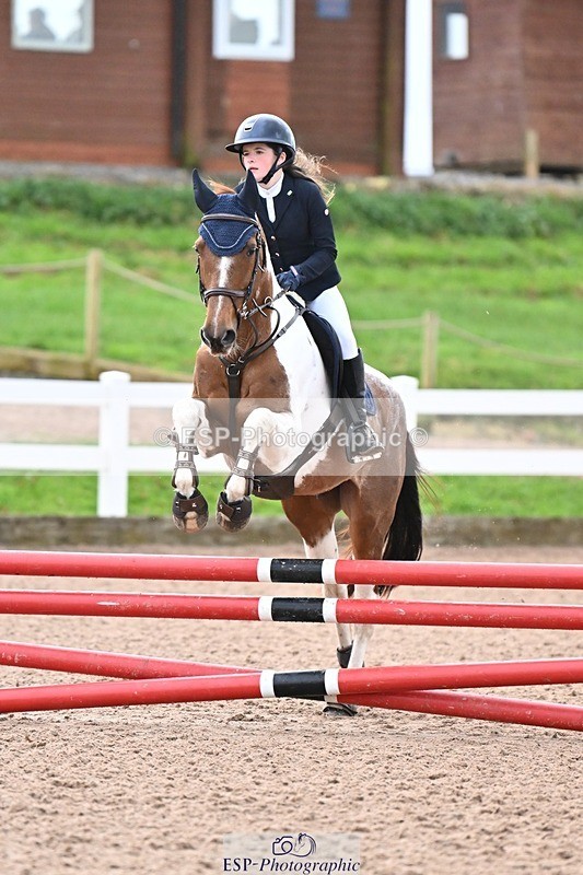 241117X-083148-03075 - Cls 02s Pony intro 70cm